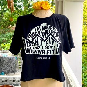 Hot Topic Riverdale I’m a Weirdo Cropped Black T M